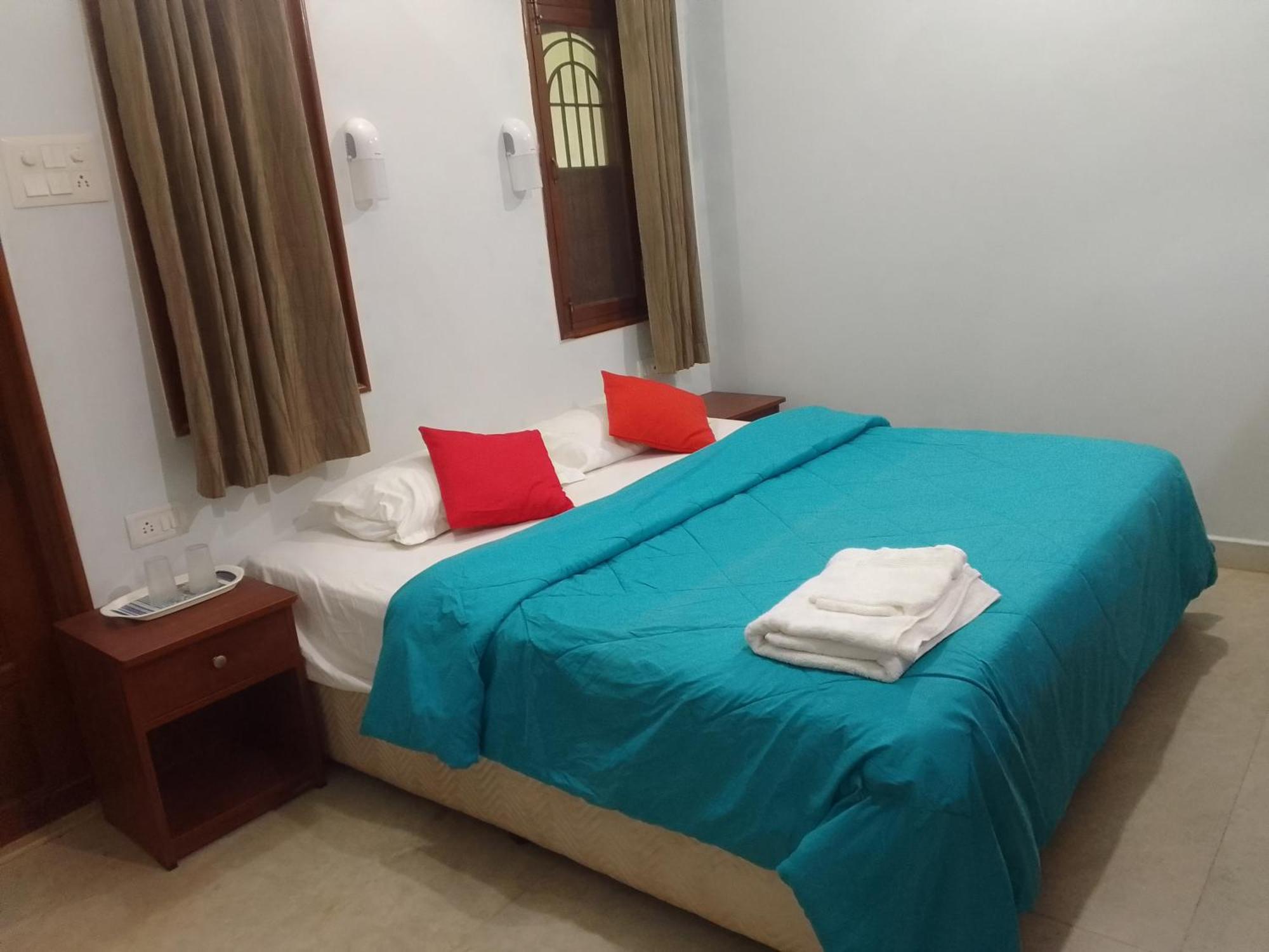 Peaceful Rooms At Pande Residency Patnem Beach Екстериор снимка